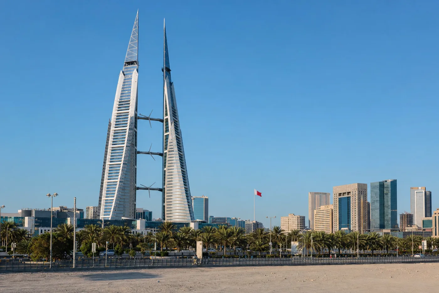 Bahrain – bekanntes Wahrzeichen mit der Landesflagge