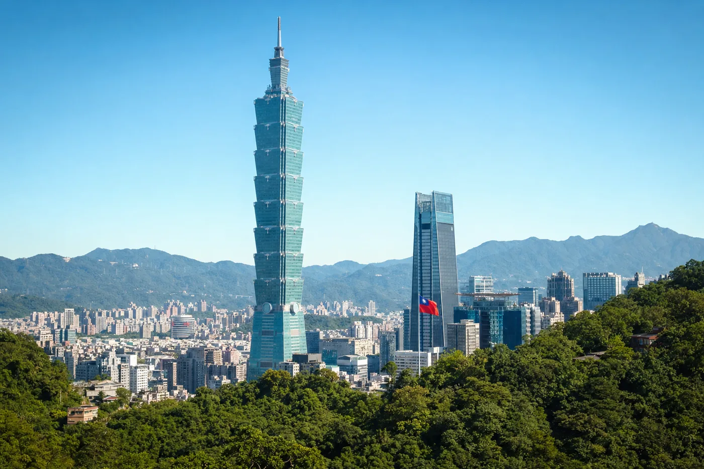 Taiwan – bekanntes Wahrzeichen mit der Landesflagge